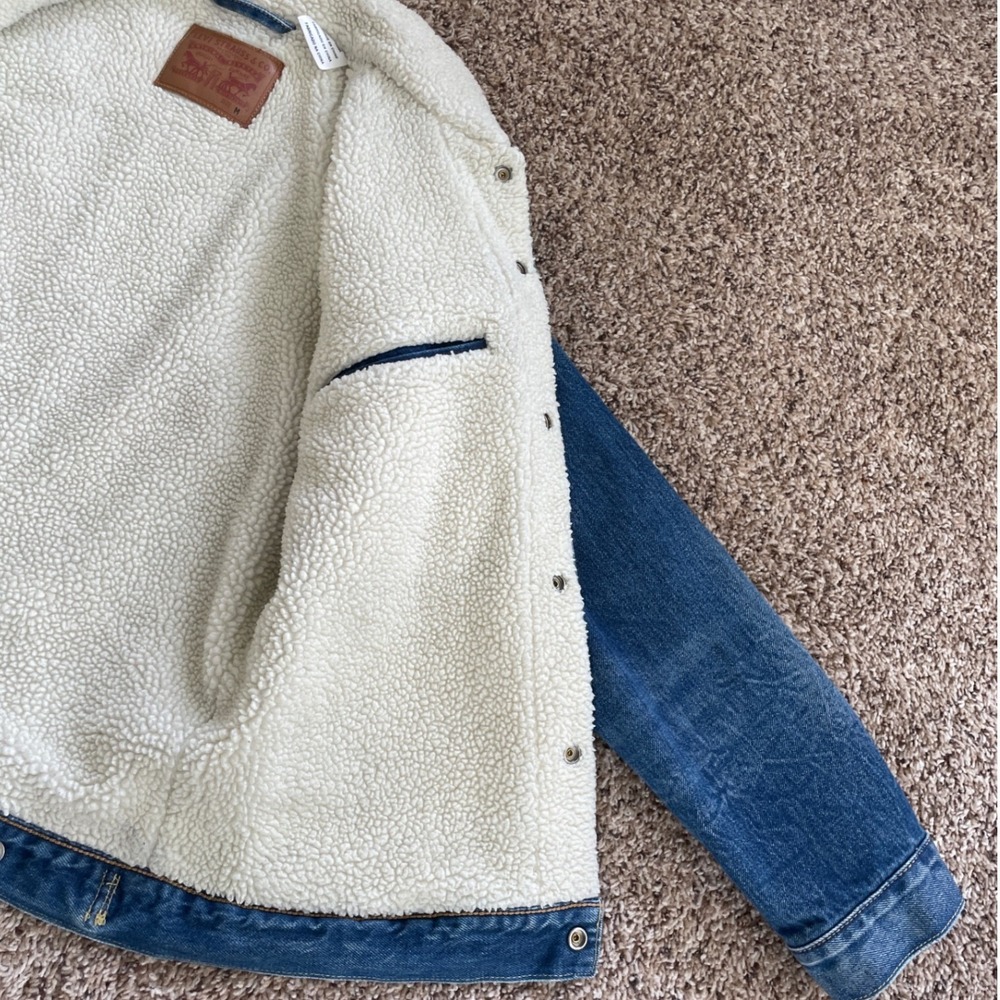 Levis Mens Sherpa Lined Denim Trucker Jacket Medium Wash Blue Size M 16365-0044 - Picture 7 of 12
